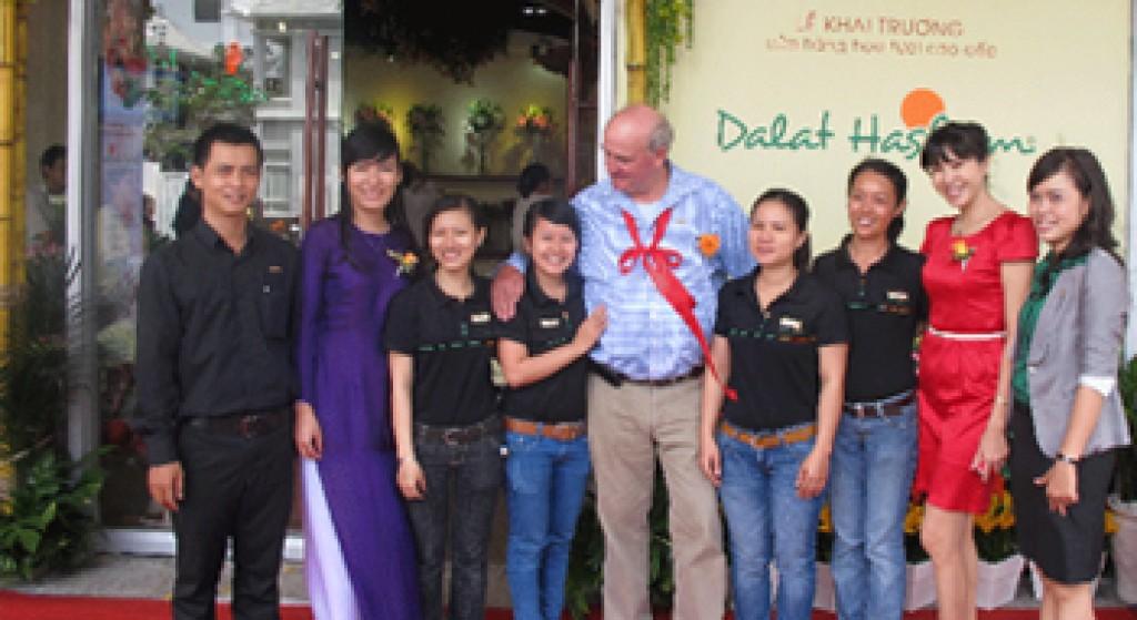 Khai trương cửa hàng hoa tươi tại khu Bán Nguyệt (Crescent) - PMH, q.7, Hồ Chí Minh