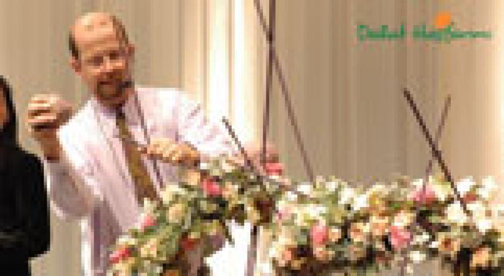 Dalat Hasfarm hợp tác cùng tổng Lãnh sự quán Hà Lan tổ chức trình diễn hoa nghệ thuật