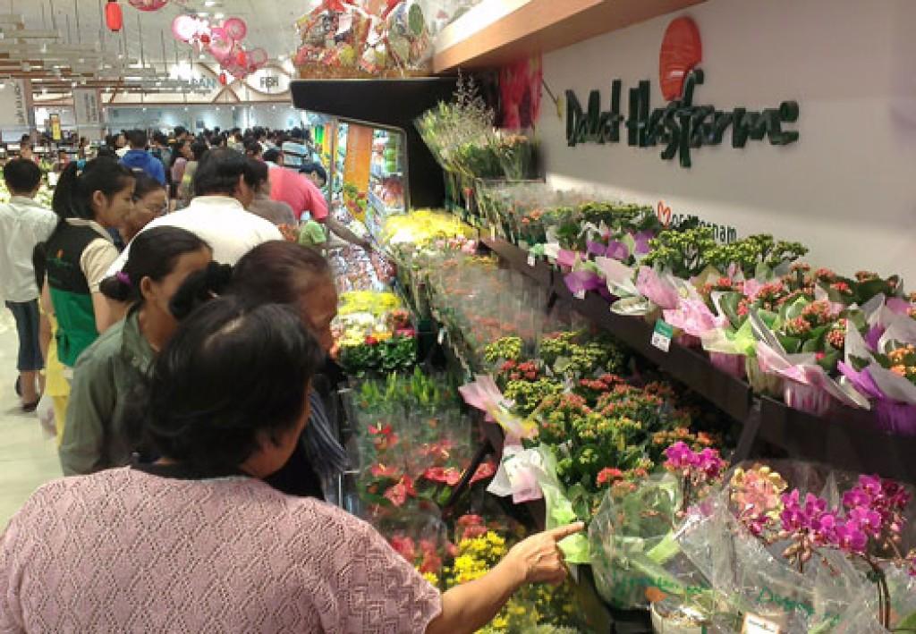 Khai trương gian hàng hoa tươi Dalat Hasfarm tại trung tâm mua sắm AEON
