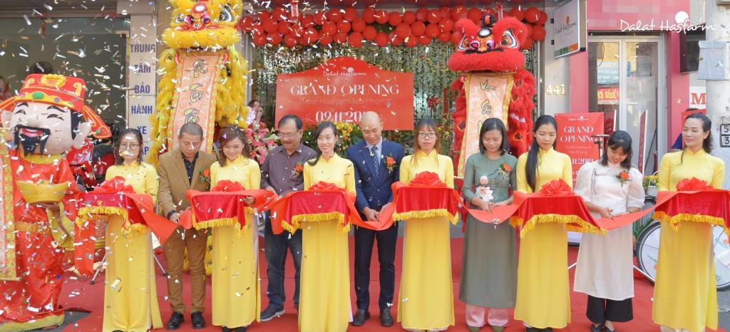 Dalat Hasfarm khai trương cửa hàng hoa tươi đầu tiên tại Hải Phòng